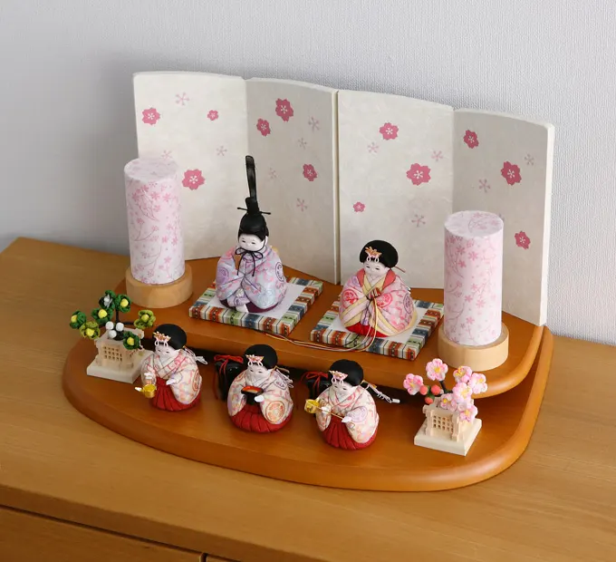 雛人形「ゆいゆい 三人官女 七宝丸紋」｜雛人形の通販 ふらここ