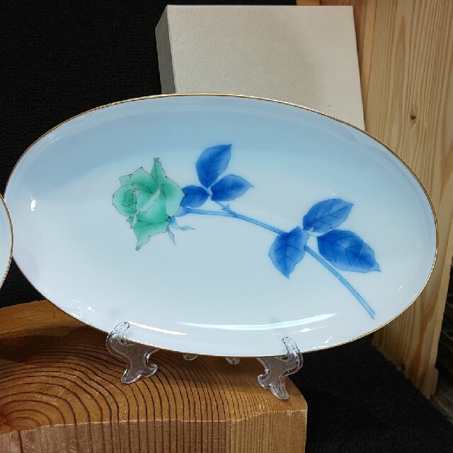 香蘭社 - 香蘭社 イングリッシュローズ・ペア楕円皿 24.3×14.7 ㎝ 箱