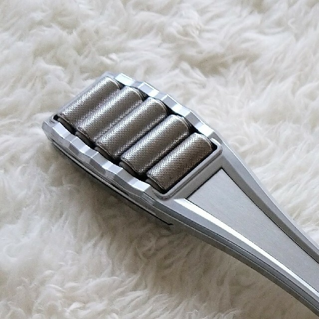 セレビューティー celebeauty 美顔ローラーの通販 by max断捨離中｜ラクマ