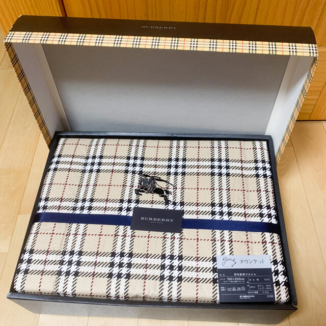BURBERRY - ☆新品未使用☆BURBERRY 羽毛肌掛けふとん ダウンケットの