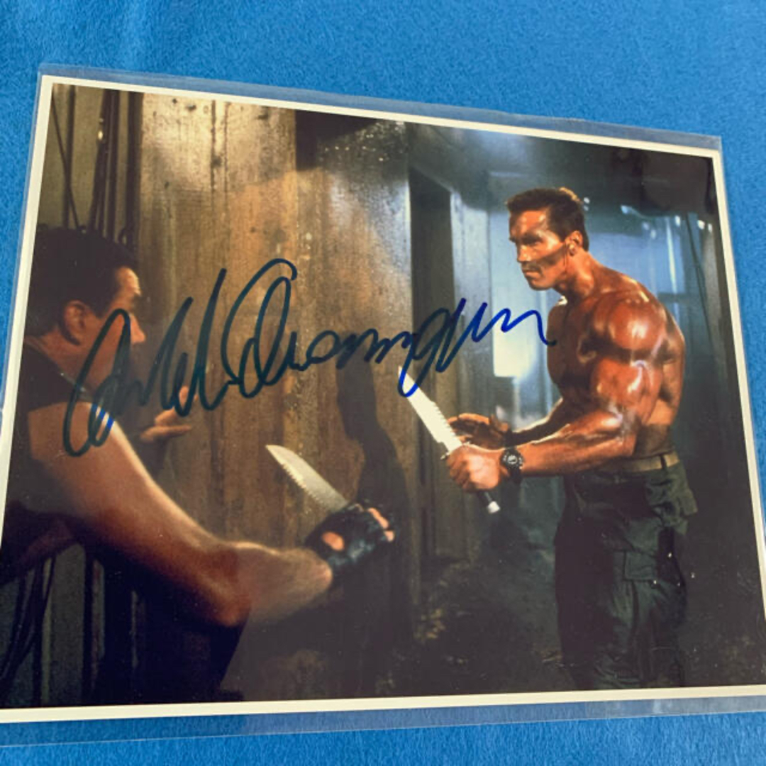 アーノルドシュワルツェネッガー直筆サイン入りフォトの通販 by
