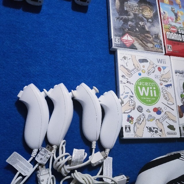 Wii - 任天堂Wii ソフト9本！ハンドル4本 本体付マリオカート太鼓の