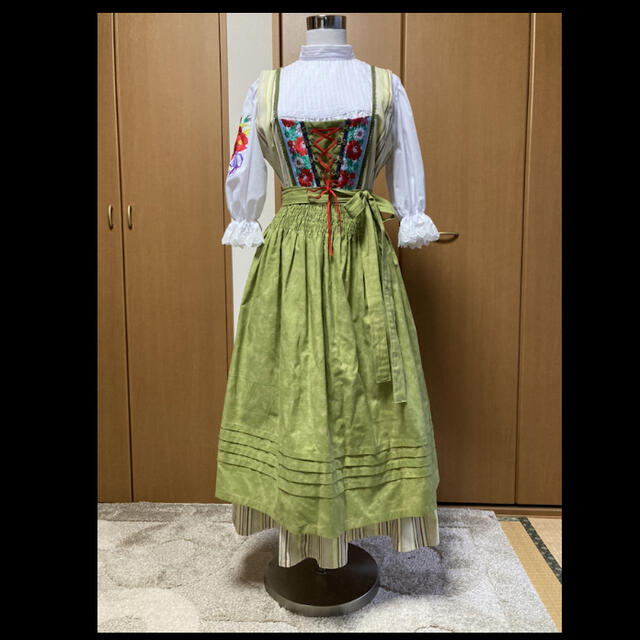 ☆フォークダンス衣装 スイス風衣装ハンドメイドの通販 by ぶっくす's