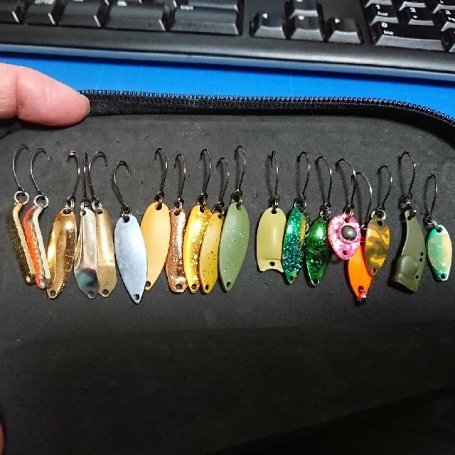 まろ様専用[送料込]トラウト ルアー プラグ・スプーン等 ワレット 計60