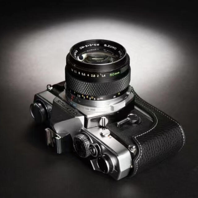 本革カメラケース OLYMPUS OM1/OM2/OM3/OM4用 ブラックの通販 by