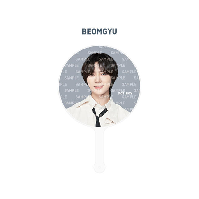 TXT ボムギュ うちわの通販 by むぎ🤍's shop｜ラクマ