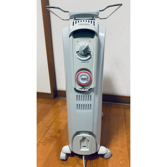 DeLonghi - ☆美品☆ デロンギ オイルラジエーターヒーター D081569EFS