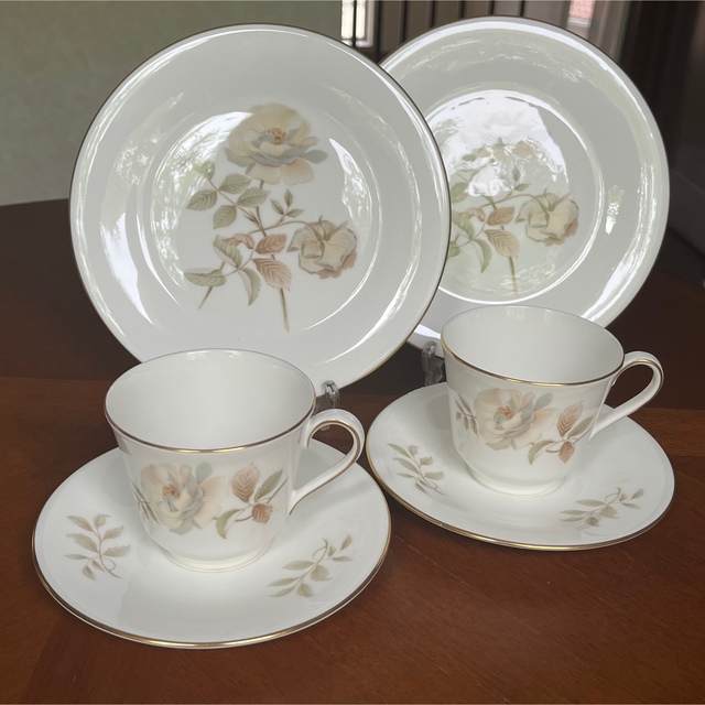 Royal Doulton - 【美品】ロイヤルドルトン☆ヨークシャーローズ