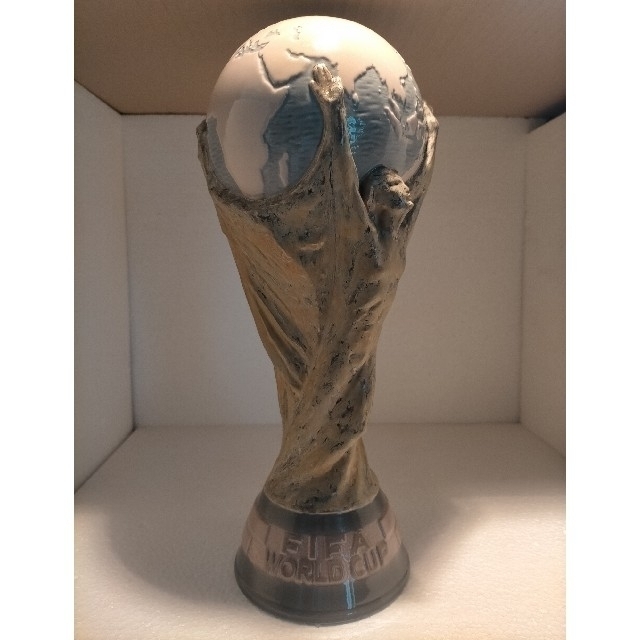 リヤドロ lladro FIFA ワールドカップ トロフィー 原寸大 サッカーの