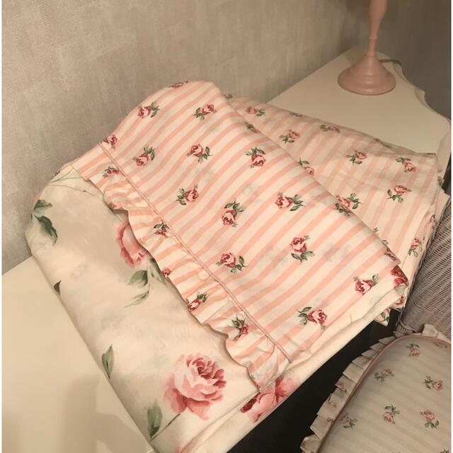 LAURA ASHLEY - 専用ローラアシュレイ ボックスシーツの通販 by