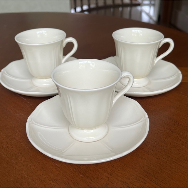 WEDGWOOD - 【美品】ウェッジウッド☆クイーンズプレーン☆花リム