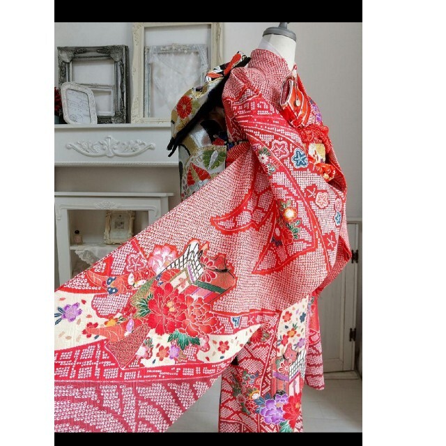 赤の鹿の子柄の着物にだらり帯の通販 by しの｜ラクマ