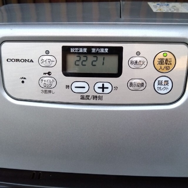 コロナ - コロナ石油ファンヒーター2011年製品の通販 by やまさんです