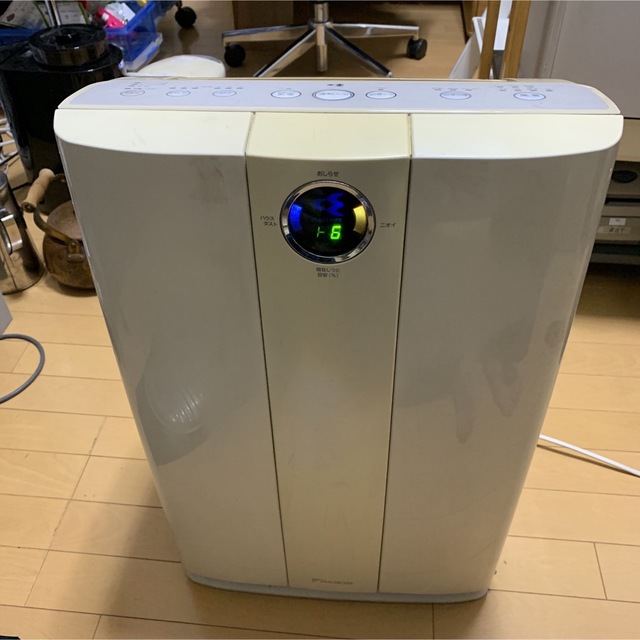 空気清浄機 ダイキン 加湿機能付き 2012年製の通販 by aoi｜ラクマ