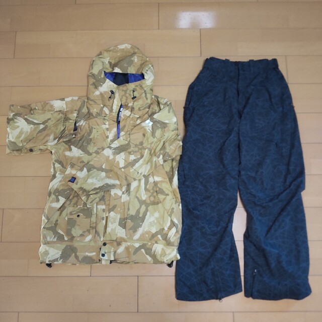 241 - 中古 241 TWO FOR ONE スノーボードウェア Mサイズ 上下セットの