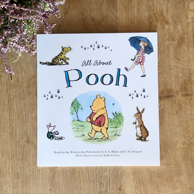 Disney - クラシックプー 英語の絵本 プーさんのことの通販 by すく