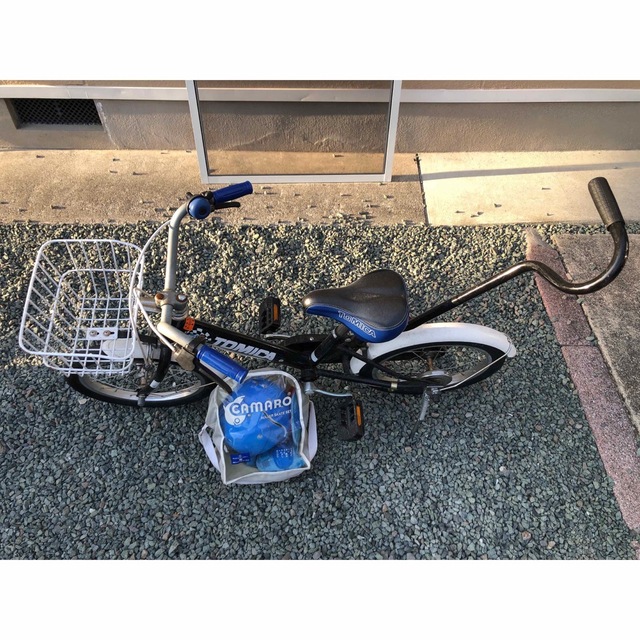 Takara Tomy - 【美品】トイザらス限定品*. 補助輪&ヘルメット付き