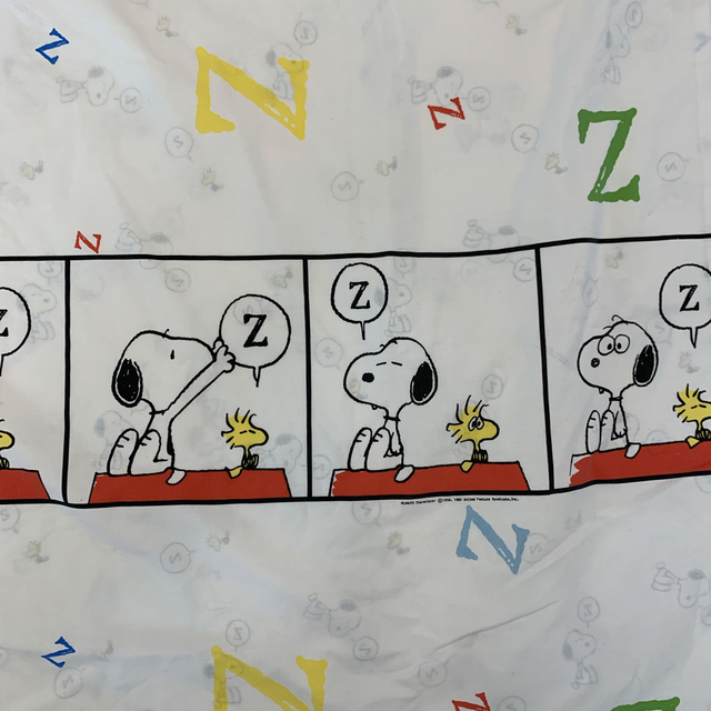 SNOOPY - 【ビンテージシーツ】スヌーピー zzz はぎれの通販 by