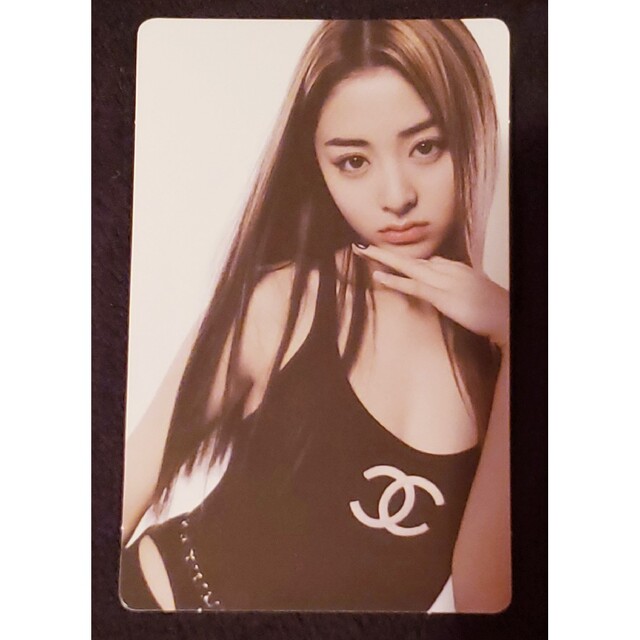 LE SSERAFIM - ル セラフィム ユンジン 両面 トレカ LE SSERAFIM YUN