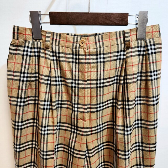 BURBERRY - バーバリー チェック柄パンツ レディースの通販 by なやふ