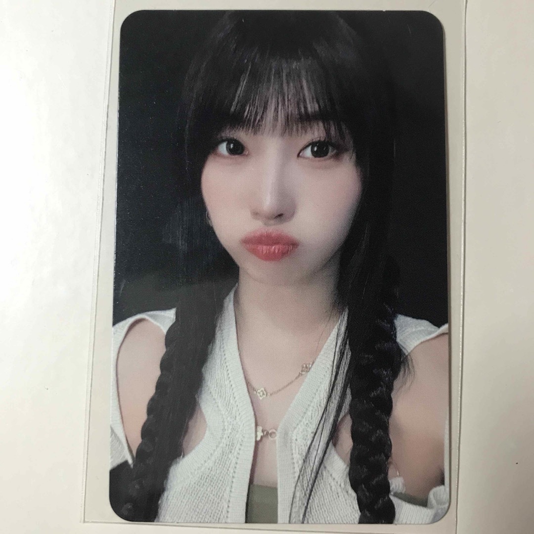 EVERGLOW シヒョン MAKESTAR トレカの通販 by よう｜ラクマ