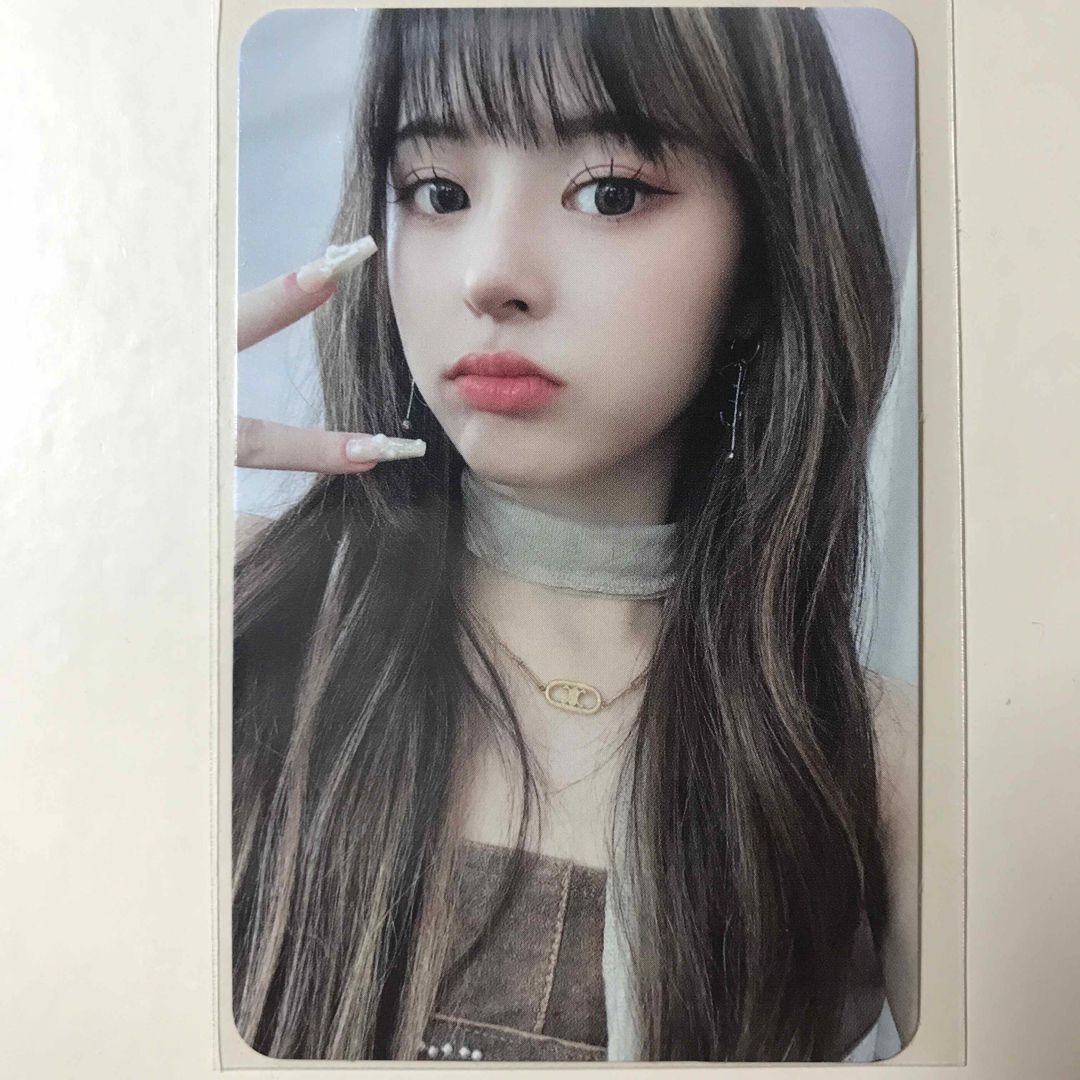 EVERGLOW イユ MAKESTAR トレカの通販 by よう｜ラクマ