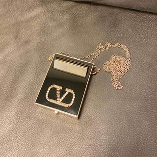 VALENTINO（フェイスパウダー）のフリマアイテム一覧