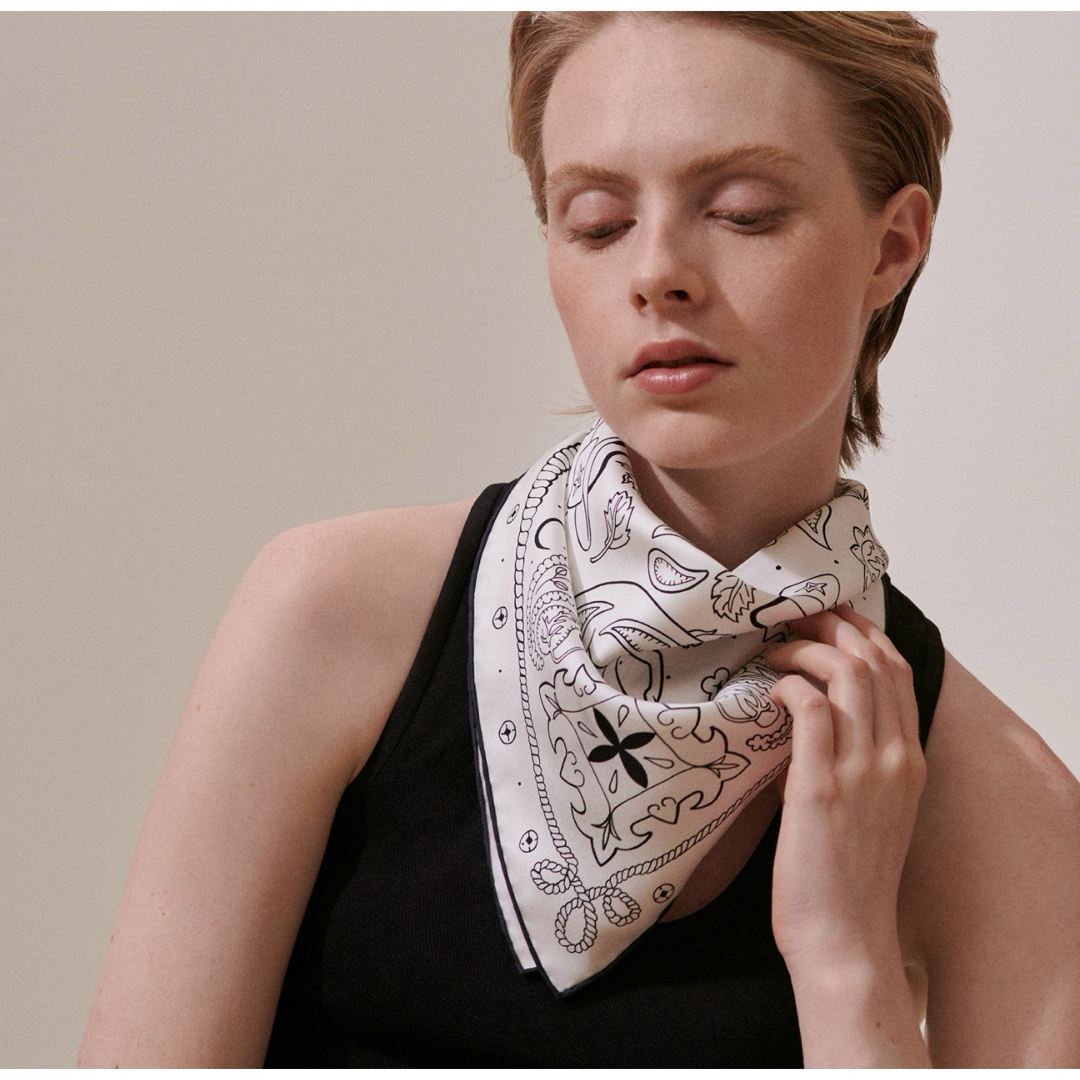 HERMES - 値下げ！新品未使用 エルメス シルクバンダナ アニマル