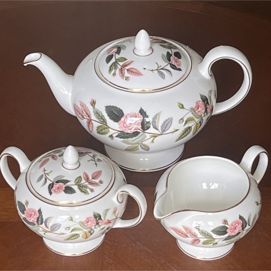 WEDGWOOD - 【黒壺美品】英国製 ウェッジウッド☆ハザウェイローズ