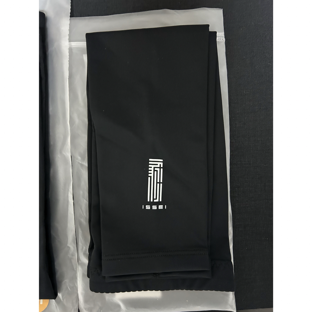 希少】新品未使用 一誠 アームカバー レッグカバー mサイズの通販 by