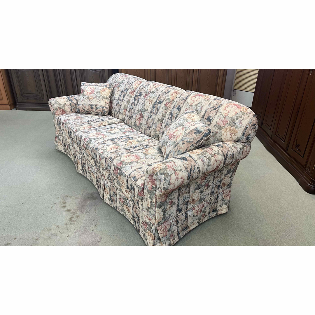 最終値下げ！未使用 イタリア製 花柄のアンティーク調3Pソファーの通販