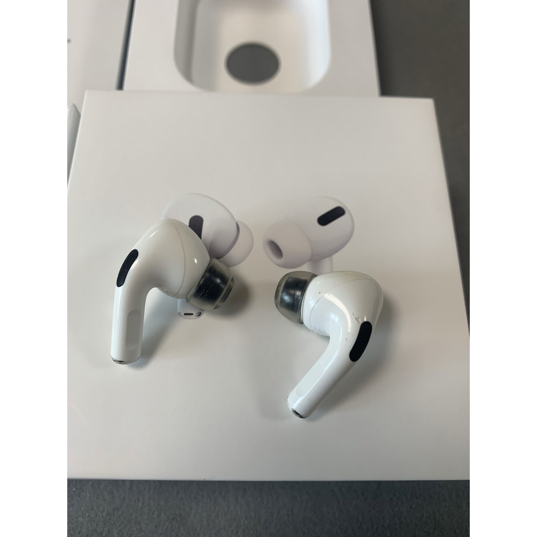 正規品］AirPods pro 美品 AirPods Pro 第1世代 ワイヤレス充電ケース