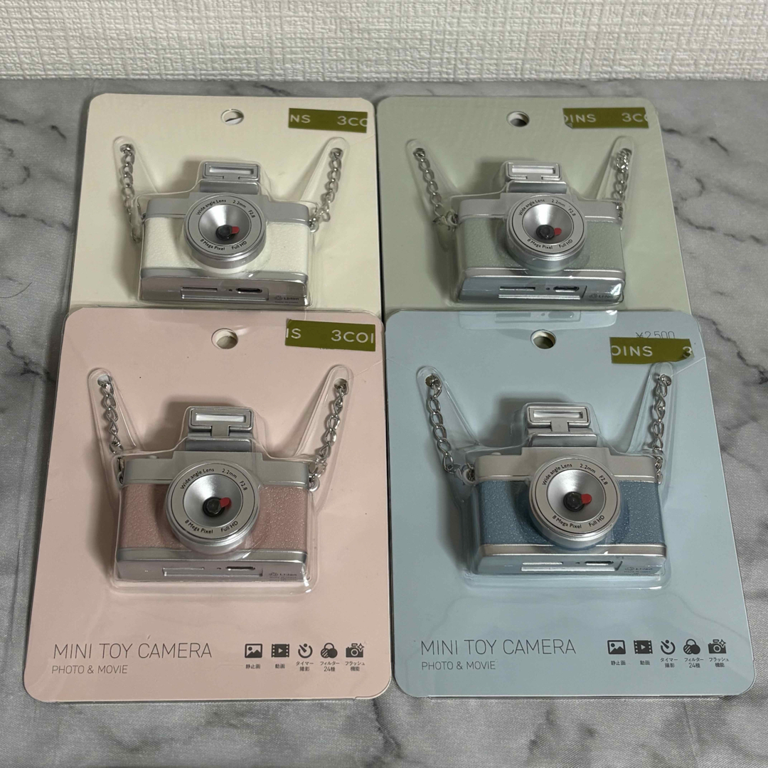 3COINS - 【新品未使用】3COINS ミニトイカメラ 4色セットの通販 by