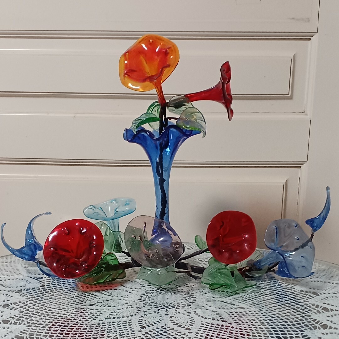 琉球ガラスの花瓶と7輪の花 工芸品の通販 by 木の実樹のママ｜ラクマ