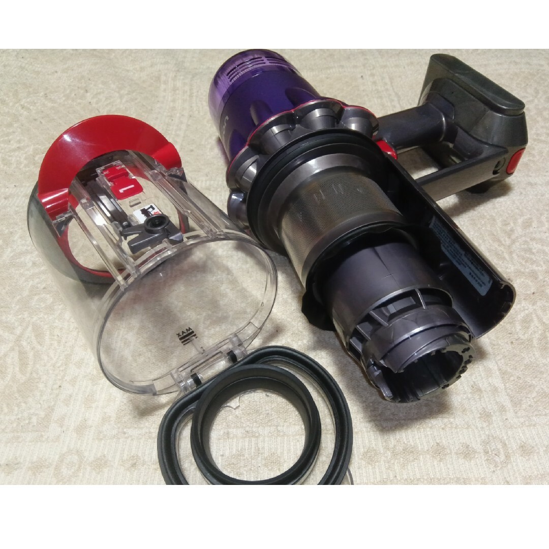 ダイソン SV18簡易分解清掃、メンテナンス済み（本体のみ） Dyson