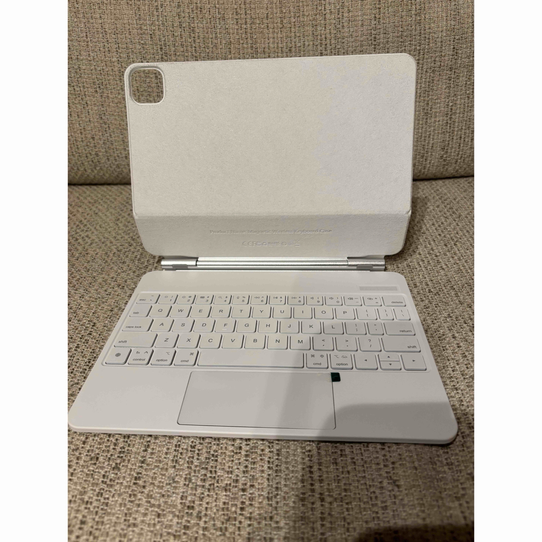 iPad - iPad キーボード ケース ☆ホワイト☆の通販 by アラーキー's