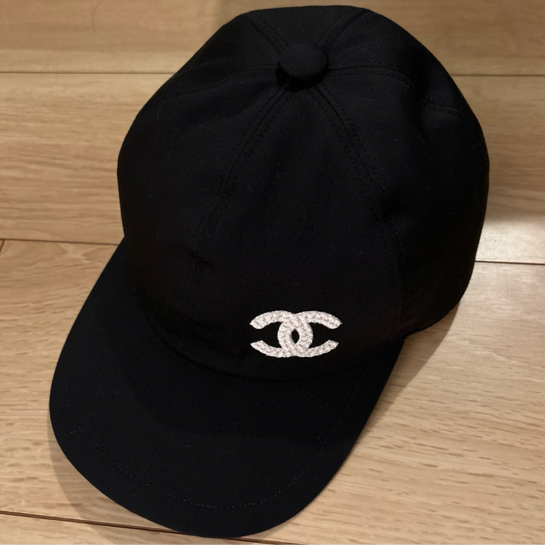 CHANEL - CHANEL キャップ 黒 ロゴ入りの通販 by mimi✳︎｜シャネル