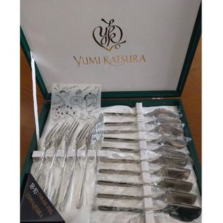 YUMI KATSURAのフリマアイテム一覧