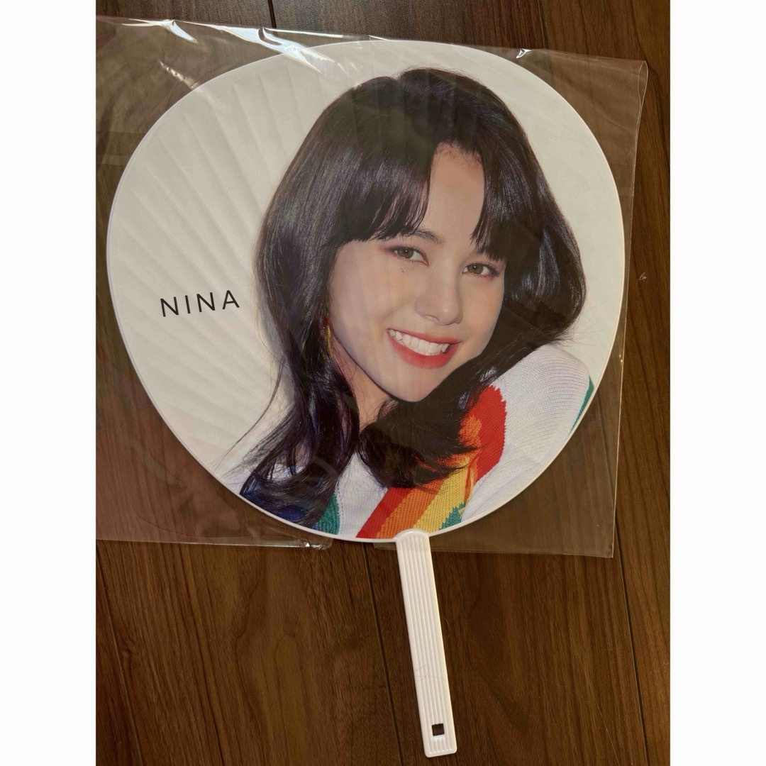 NiziU - 値下げ❗️NiziU 直筆サイン入りトレカ ニナの通販 by