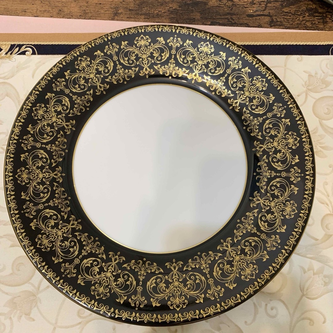 WEDGWOOD - 未使用 ウェッジウッド カーナボン 27cmディナープレートの