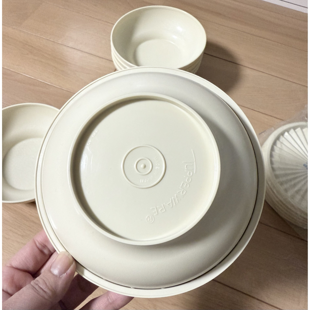 TupperwareBrands - 新品 タッパーウェア 6個セット ホワイトの通販 by