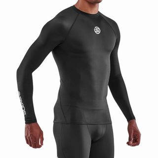 SKINS - スキンズ アンダーシャツの通販 by たかちゃん408's shop