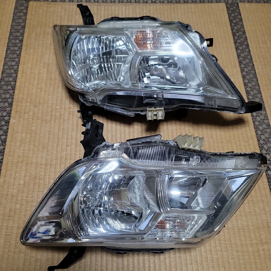 日産 - セレナc26ヘッドライト左右セットの通販 by きょん's shop