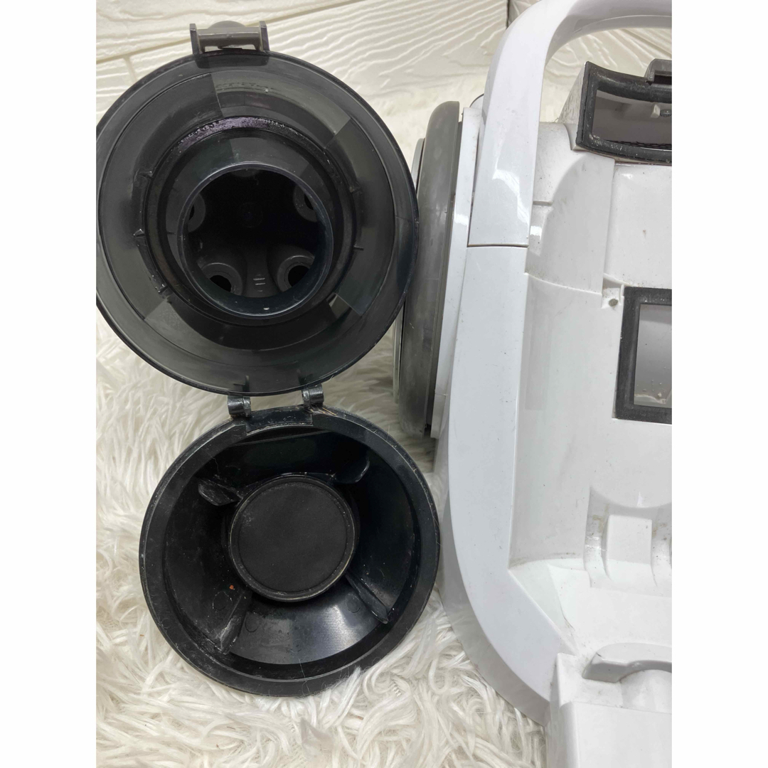 アイリスオーヤマ DKC-C100F-WHSR サイクロン掃除機 保証付きの通販 by