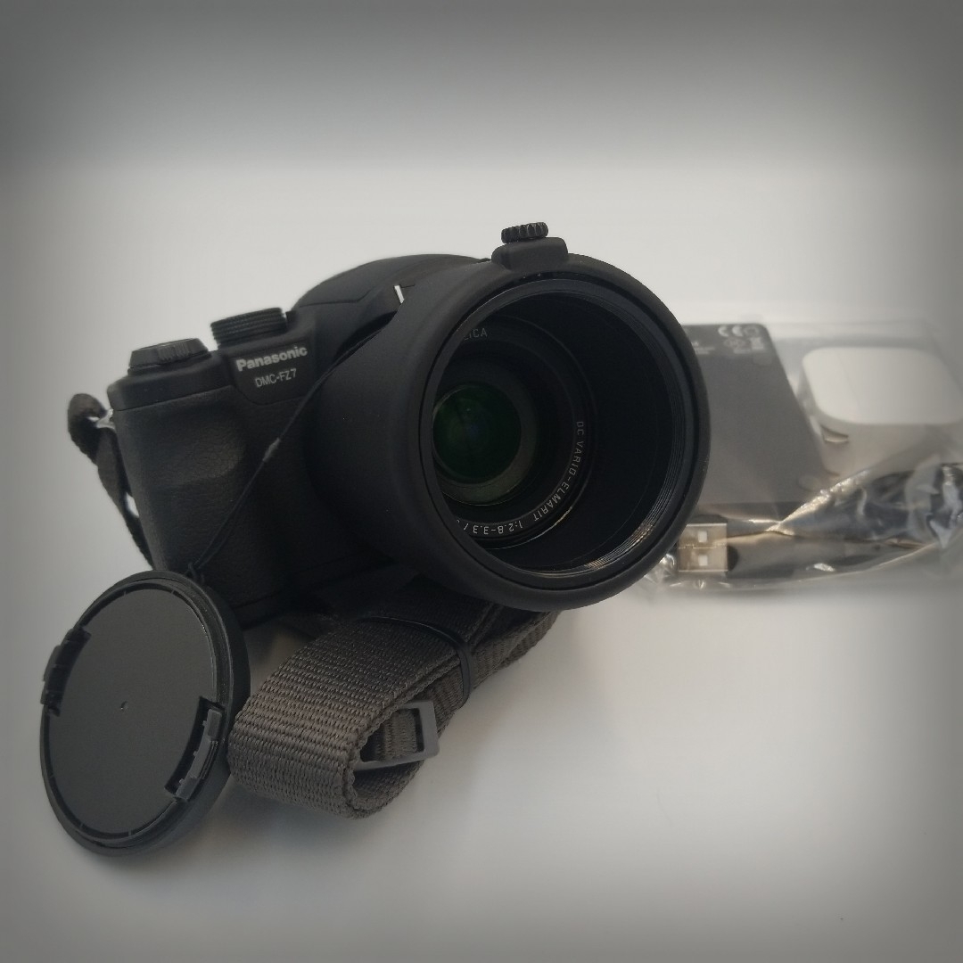 LUMIX - 【美品】Panasonic デジタルカメラ LUMIX DMC-FZ7 一眼レフの