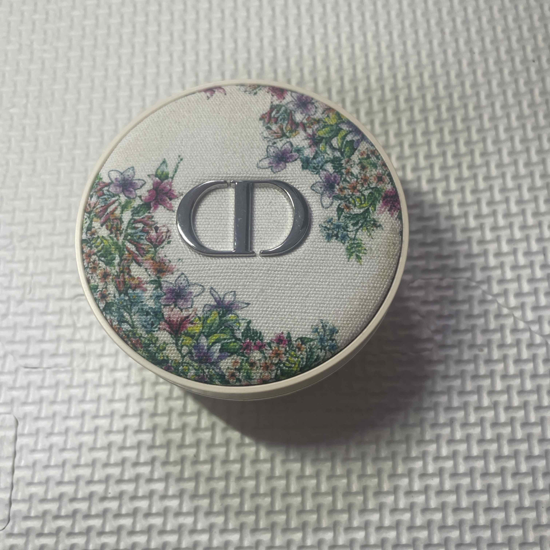 Dior - ディオールスキン フォーエヴァー クッションパウダー050