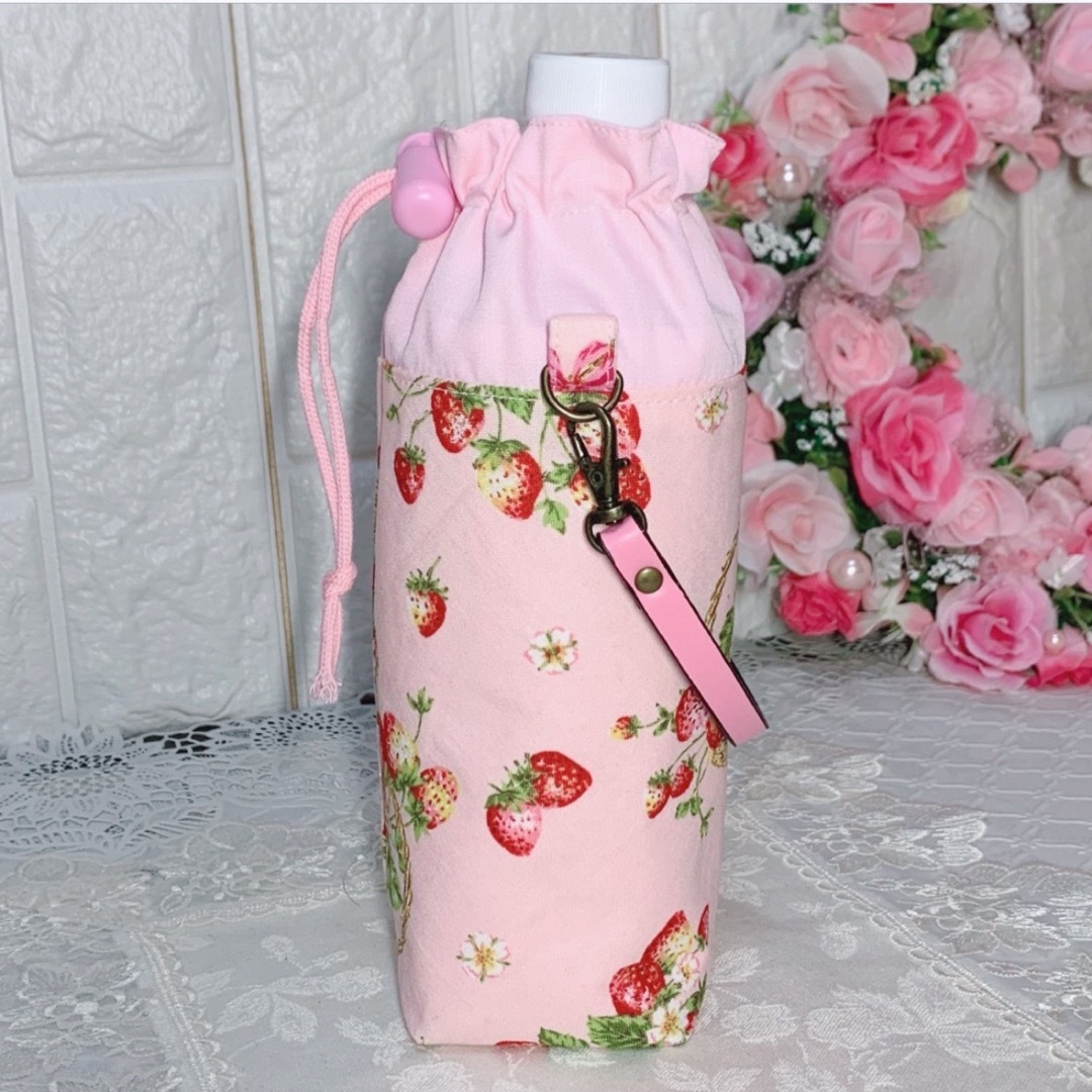 ペットボトルカバー いちご柄 ピンク ハンドメイドの通販 by Romin｜ラクマ