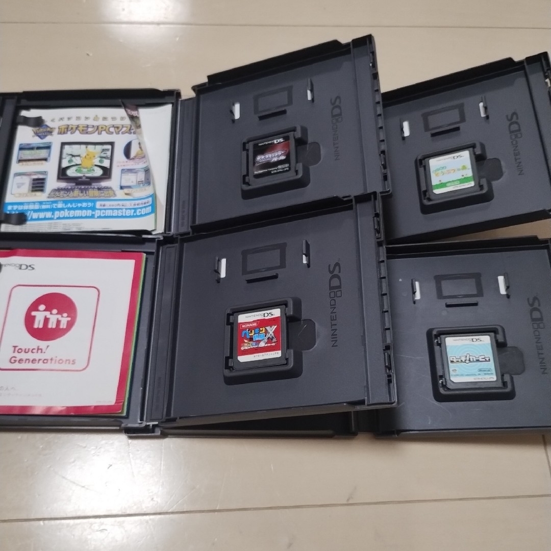 ニンテンドー3DS レッド 本体とゲームソフトの通販 by かっつー's shop