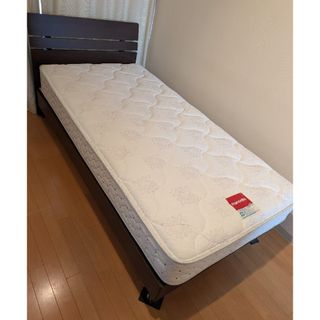 シングルベッド (レッド/赤色系)のフリマアイテム一覧