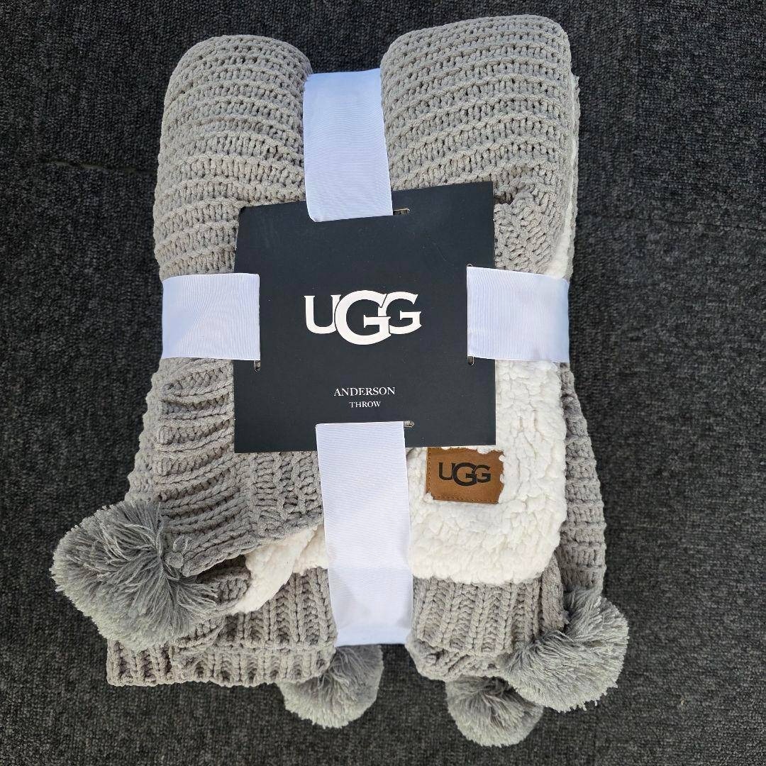 UGG - UGG ブランケット リバーシブル グレーの通販 by ヘティッヒ's